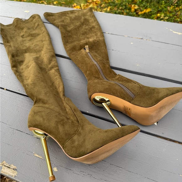 Cape Robbin Sheek thigh high green boots with golden heel S/6 - Picture 10 of 16